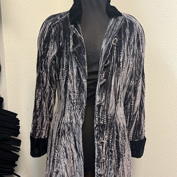 CHAYES JACKET - Picture 2 of 8